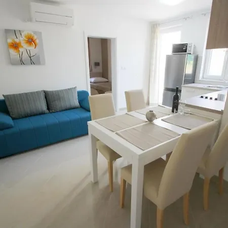 Gorica 1 A4-1 No-1 By Interhome Apartman